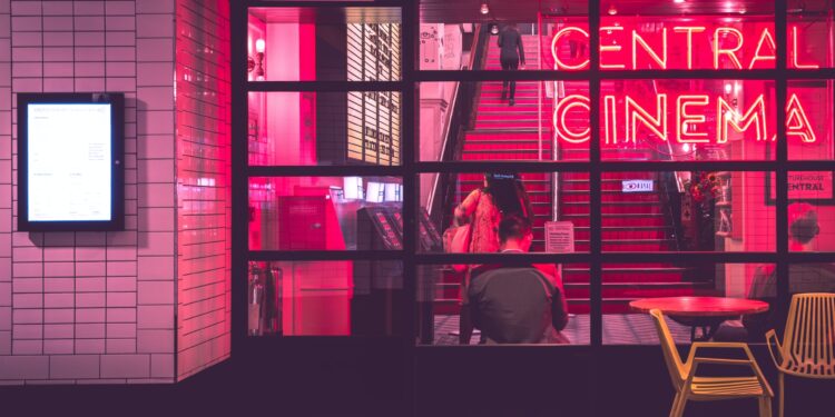 Action statt Ho-Ho-Ho Packende, aktuelle Kinofilme abseits der Weihnachtshighlights