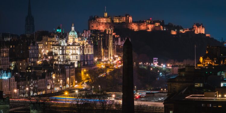 Auld Lang Syne am Edinburgh Castle Ein einzigartiges Silvester in Schottland