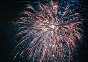 Brasilianisches Rhythmusfeuerwerk Mit Samba ins Neue Jahr in Rio
