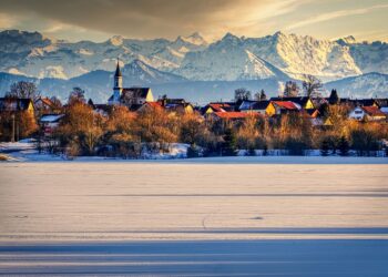 Glockenläuten im Bergtal Weihnachten erleben in den bayrischen Voralpen
