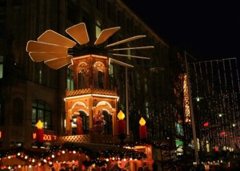 Winterliches Wunderland in Hamburg Der 'Weiße Zauber' Weihnachtsmarkt